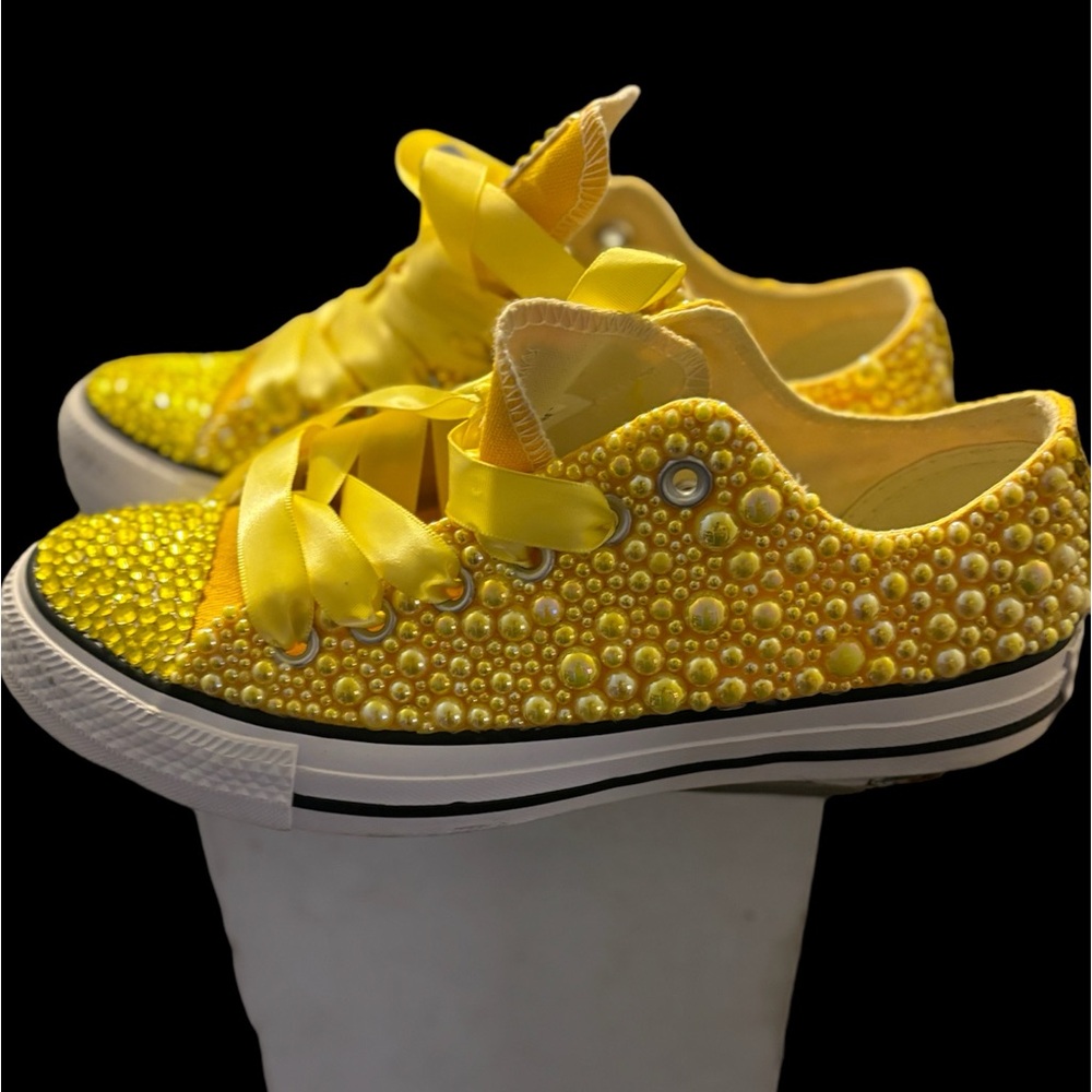 CUSTOM WOMEN CONVERSE